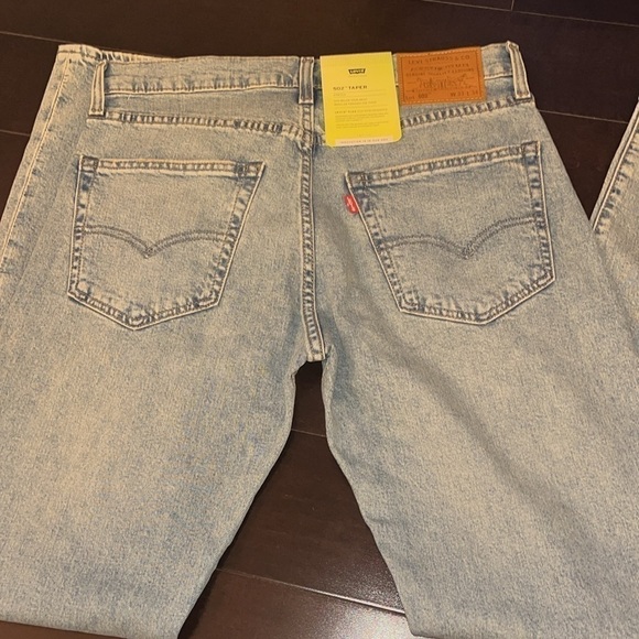 Levi's® Premium
502™ TAPER FIT MEN'S JEANS
Size 33X34 NWT - Picture 6 of 10